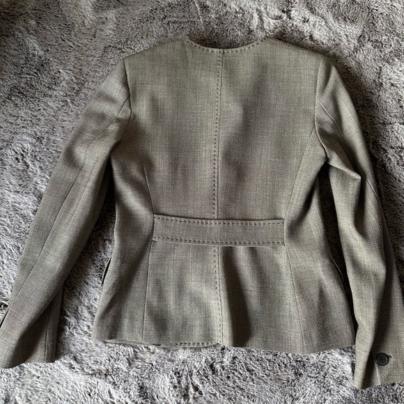 MaxMara 98 % Virgin Wool 2% Elastane Blend Grey textured one button size 6 - Picture 8 of 12